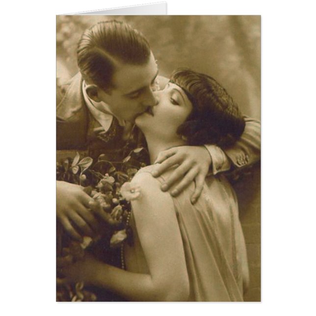 Le couple français embrasse la carte (Devant)