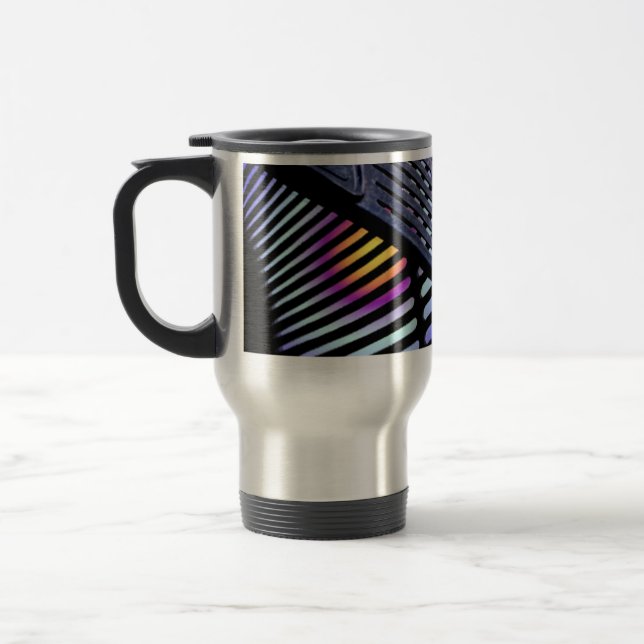 Le dragon observe la tasse thermique (Gauche)