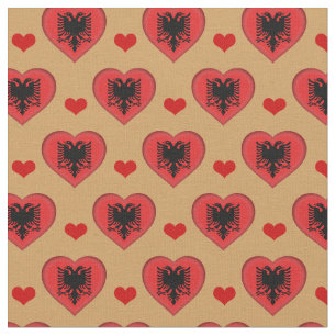 Le Drapeau albanais et le tissu du Coeur Rouge /Al