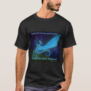 Le geeks a le T-shirt de dragons