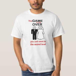 le jeu n'est pas au-dessus de T-shirt