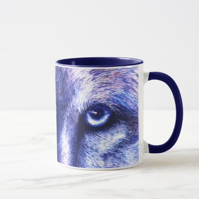 Le loup bleu observe la tasse (Droite)