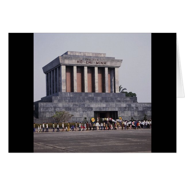 Le mausolée de Ho Chi Minh dans le carré de Dinh (Devant horizontal)