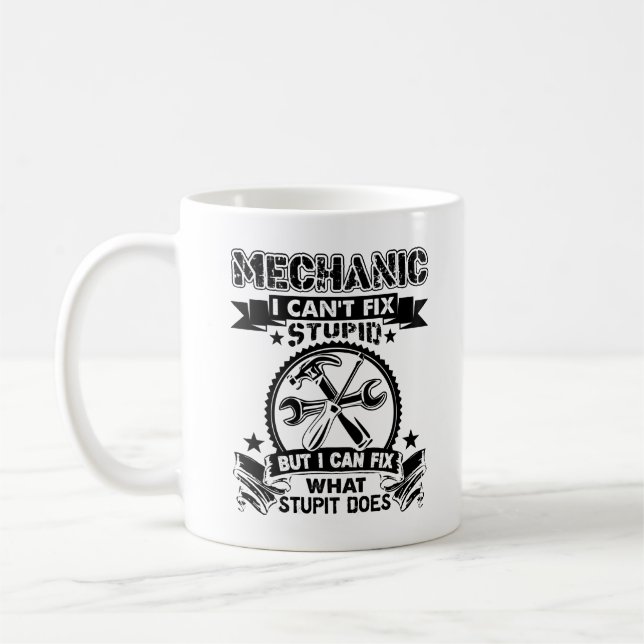Le mécanicien ne peut pas fixer la tasse stupide (Gauche)
