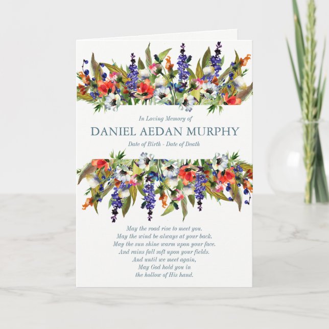 Le Merci funèbre carde les fleurs sauvages de (Devant)