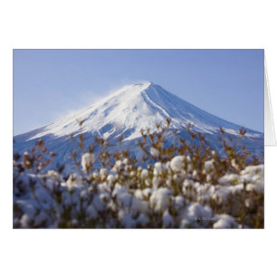 Le mont Fuji a couvert de neige