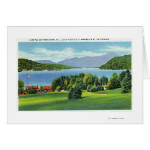 Le Mont Whiteface du lac à distance