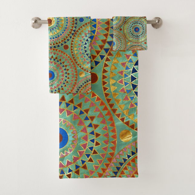 Le motif géométrique ethnique de cercles avec d'or (En situation)