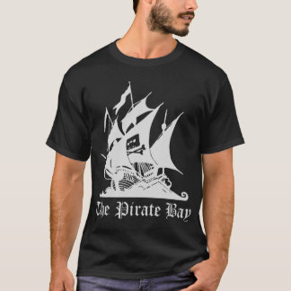 Le noir de T-shirt de baie de pirate - customisé