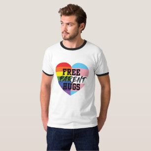 Le parent libre étreint le T-shirt de LGBTQ