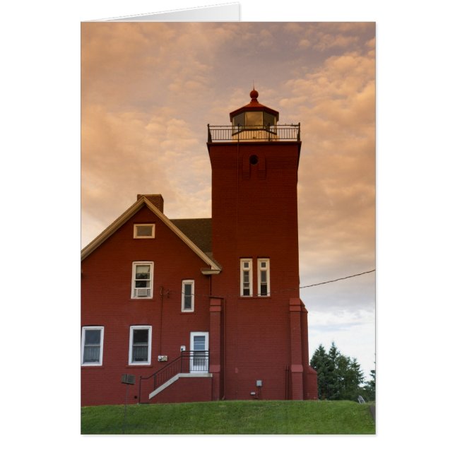 Le phare de Two Harbors surplombant la baie d'Agat (Devant)