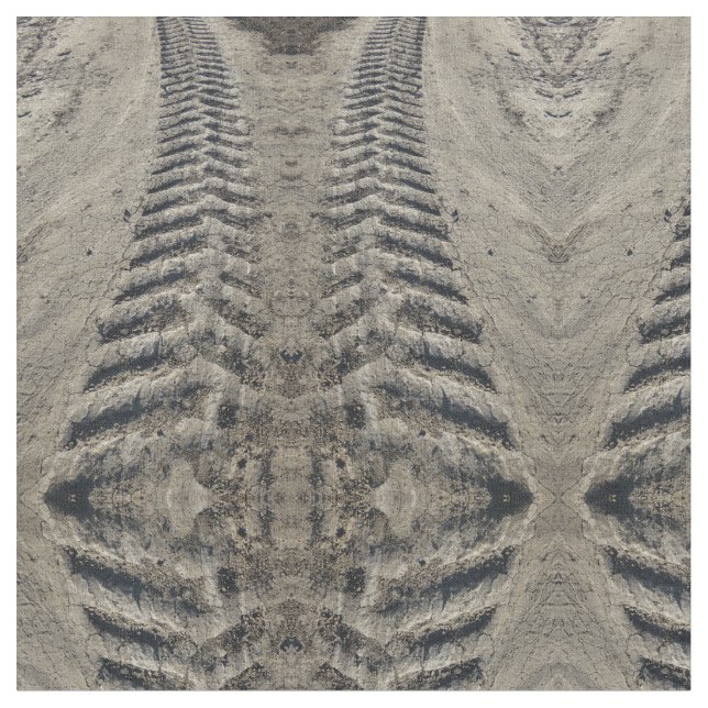 Le pneu de tracteur dépiste le tissu de photo (Fermer)