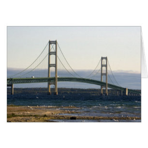 Le pont Mackinac enjambant les détroits de 4