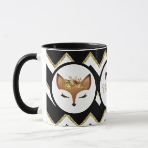 Le renard d'or mignon ajoutent la tasse de
