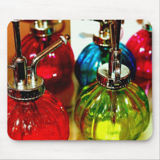 Le rétro jet met le tapis de souris en bouteille