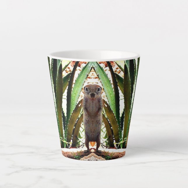 "Le Roi" Écureuil Terrestre Latte Mug (Devant)