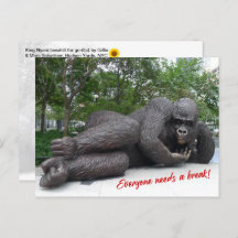 Le roi Nyani fait une pause. Carte postale NYC - H