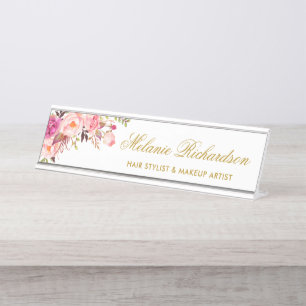 Le rose d'aquarelle rougissent la plaque