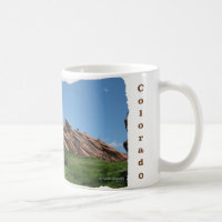Le rouge bascule la tasse de café du Colorado