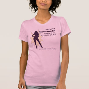 Le T-shirt des femmes de mannequin vedette