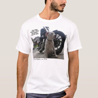 LE T-SHIRT DES HOMMES AVEC LE CHIEN ET LA MOTO