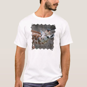 Le T-shirt des hommes de langue de girafe