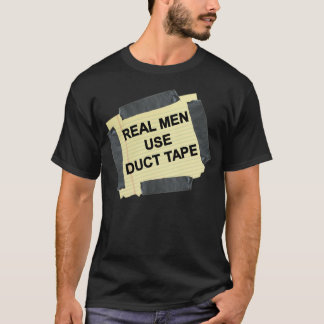 Le T-shirt des vrais d'hommes d'utilisation hommes