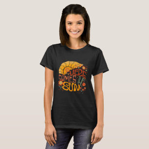 Le T-shirt Sun Inspirivity s'amuse ici