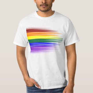 Le T-shirts des hommes de drapeau d'arc-en-ciel