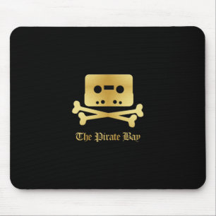 Le tapis de souris de logo d'or de baie de pirate