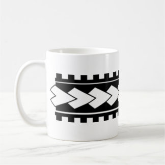 Le tatouage polynésien a conçu la tasse