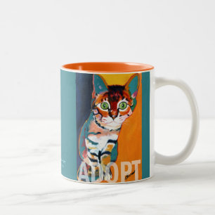 Le tigre ADOPTENT la tasse par des brûlures de Ro