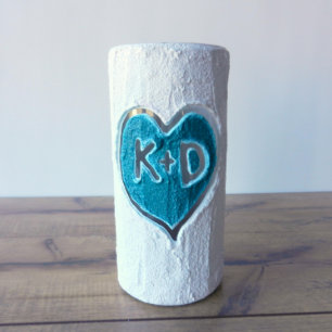 Le vase fait main du couple avec le coeur