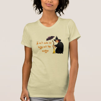 Le vol drôle de Halloween Monkeys le T-shirt de