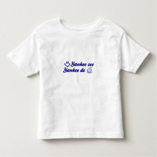 Le Yankee badine le T-shirt
