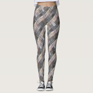 Leggings à damiers gris.