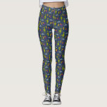 Leggings Aiens spatiaux et soucoupes volantes Sci-Fi Thème<br><div class="desc">Ajoutez un look hors du monde à n'importe quelle tenue avec ces leggings à motifs. Illustrations de petits aliens de l'espace vert,  soucoupe volante,  lunes,  étoiles et planètes sont dressées contre un arrière - plan bleu marine.</div>