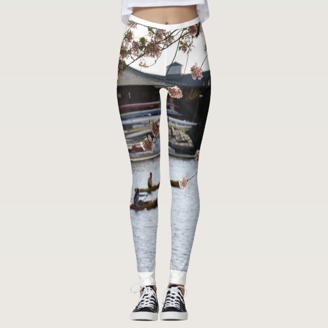 Leggings Aviron parmi les fleurs de cerisier japonaises (Devant)