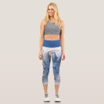 Leggings Capri Aquarelle gris bleu Abstrait Fractal Art Flower<br><div class="desc">Fleur d'imaginaire unique aux tons bleu et gris, abstraite et élégante. Conception pour vos leggings capri modernes et plus encore.</div>