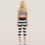 Leggings Capri Belle Bande Noire Et Blanche<br><div class="desc">Un design élégant et mignon,  noir et blanc rayures Capri Leggings design. C'est parfait pour les tenues de yoga,  les tenues d'aérobic,  les tenues de jogging,  l'usure décontractée quotidienne etc,  et il fait un grand cadeau d'anniversaire,  cadeau de Noël etc pour elle. J'espère que vous en apprécierez.</div>
