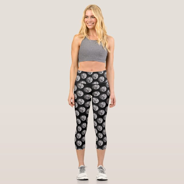 Leggings Capri Black and Silver Floral Scattered Black Background (Recto)