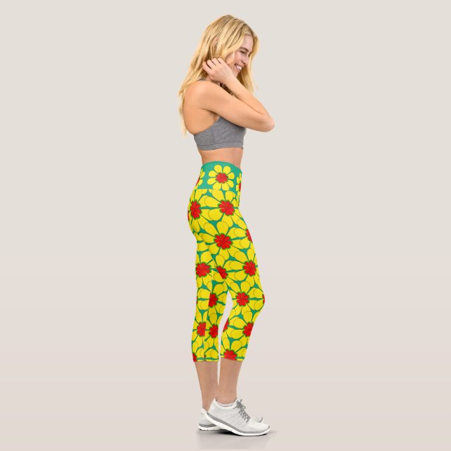 Leggings Capri Capris - Fleurs Jaunes sur Vert (Droite)