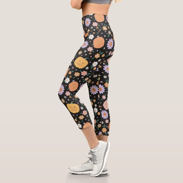 Leggings Capri Citrouilles d'Halloween rétro et Motif de fleurs (Gauche)