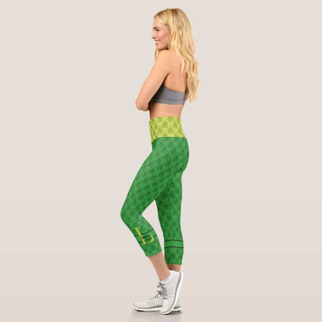 Leggings Capri Coeurs verts Monogramme & Nom Personnalisé (Gauche)