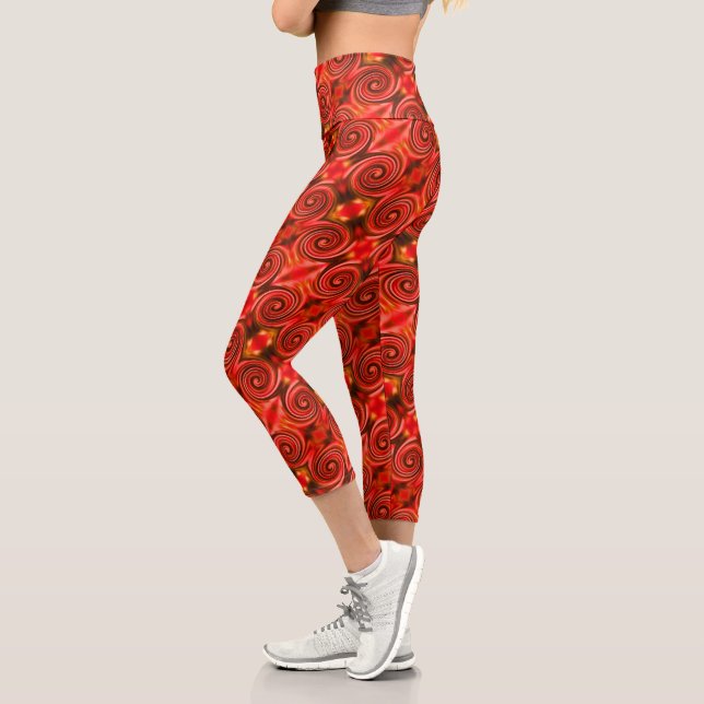 Leggings Capri Conception Abstraite des torches rouges jaunes (Gauche)