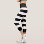Leggings Capri Cute Trendy Grandes Blancs Et Noires Capri<br><div class="desc">Un design élégant et mignon, noir et blanc rayures Capri Leggings design. C'est parfait pour les tenues de yoga, les tenues d'aérobic, les tenues de jogging, l'usure décontractée quotidienne etc, et il fait un grand cadeau d'anniversaire, cadeau de Noël etc pour elle. J'espère que vous en apprécierez.</div>