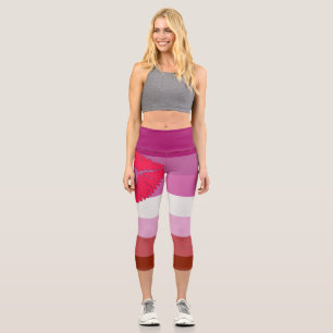 Leggings Capri Drapeau de fierté lesbienne au rouge à lèvres Slip