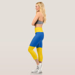 Leggings Capri Drapeau Ukraine<br><div class="desc">Drapeau de l'Ukraine. Drapeau ukrainien. Grand cadeau avec drapeau ukrainien. Bandes horizontales simples de bleu et de jaune.</div>