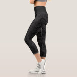 Leggings Capri Élégant noir orné noir de Damas victorien<br><div class="desc">Argent élégant et richement orné sur damas victorien floral noir. Le motif est transparent et évolutif. La couleur du bracelet est personnalisable.</div>