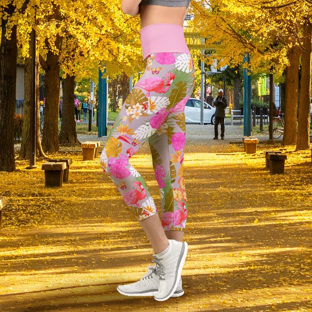 Leggings Capri Flamant Tropical Gris Clair (Tropical Flamingo Light Grey Capri Leggings)